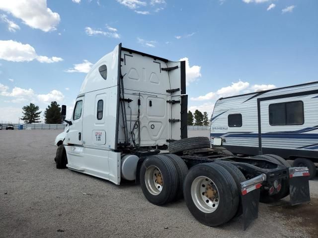 2019 Freightliner Cascadia 126