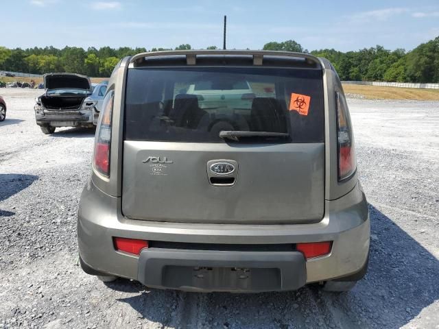 2010 KIA Soul +