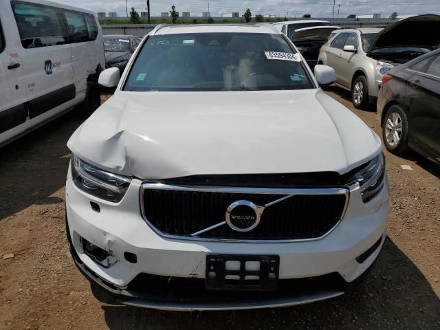 2020 Volvo XC40 T5 Momentum