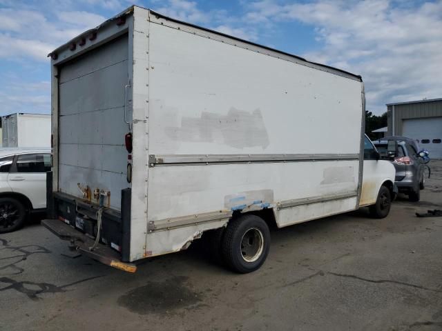 2007 GMC Savana Cutaway G3500