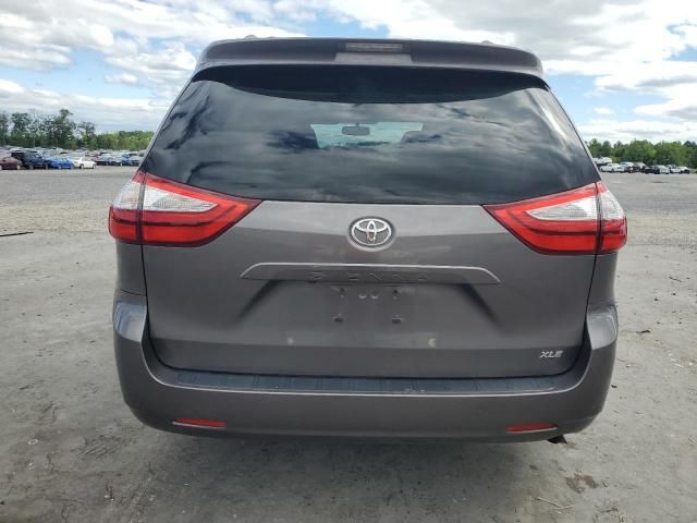 2015 Toyota Sienna XLE