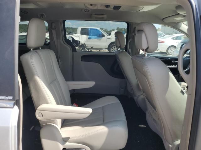 2012 Chrysler Town & Country Touring