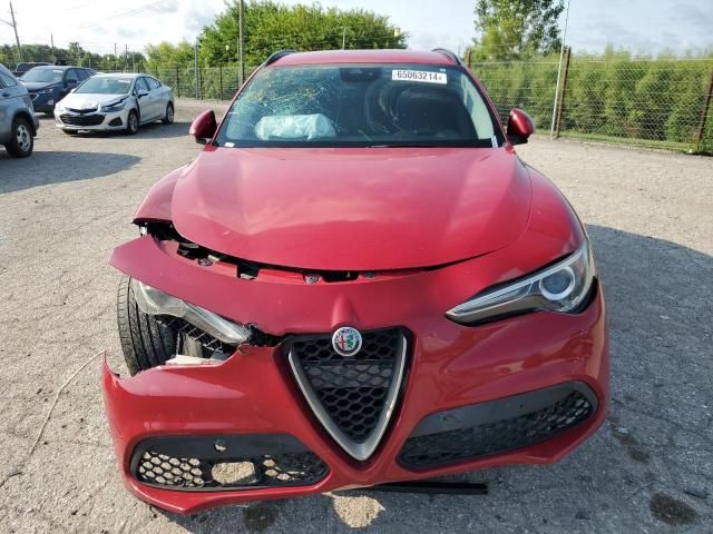 2018 Alfa Romeo Stelvio Sport