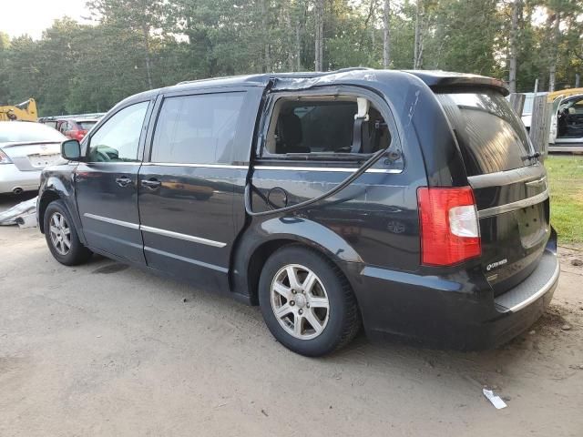 2012 Chrysler Town & Country Touring L