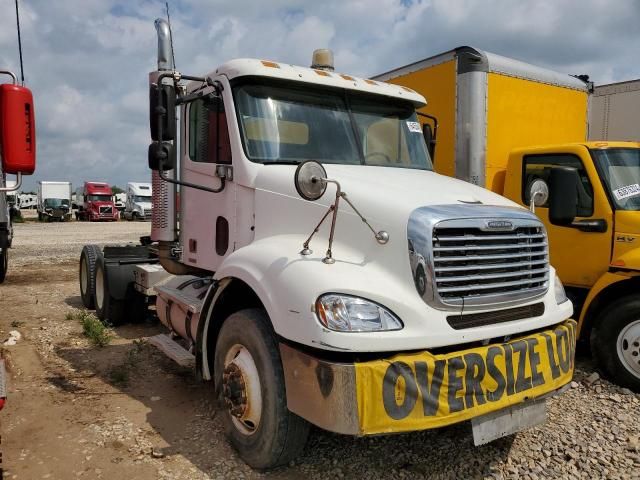 2005 Freightliner Columbia 112