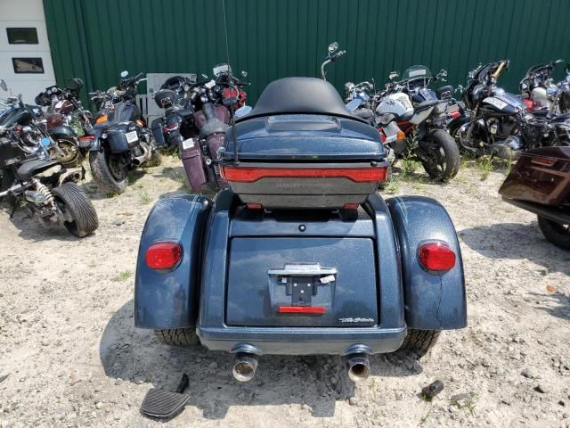 2015 Harley-Davidson Flhtcutg TRI Glide Ultra