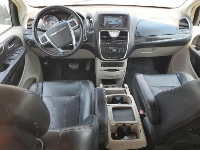 2011 Chrysler Town & Country Touring L