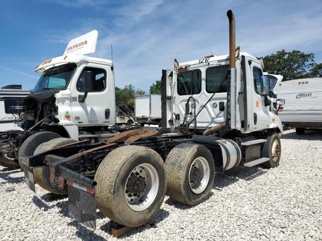 2012 Freightliner Cascadia 113