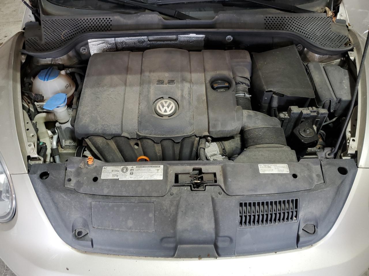 2013 Volkswagen Beetle