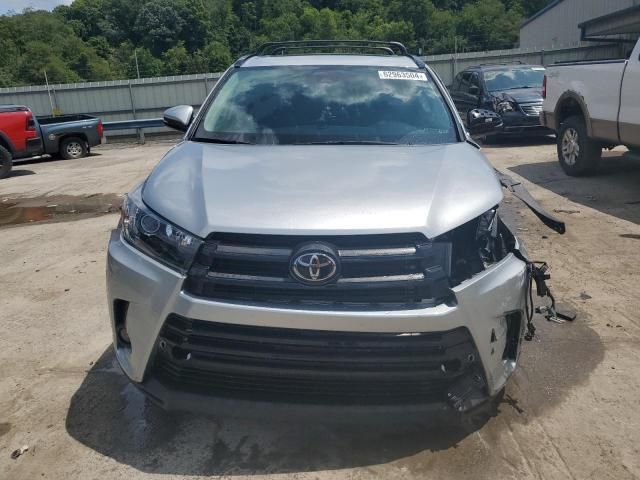 2019 Toyota Highlander SE