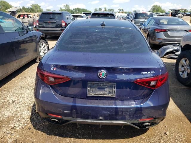 2018 Alfa Romeo Giulia TI Q4