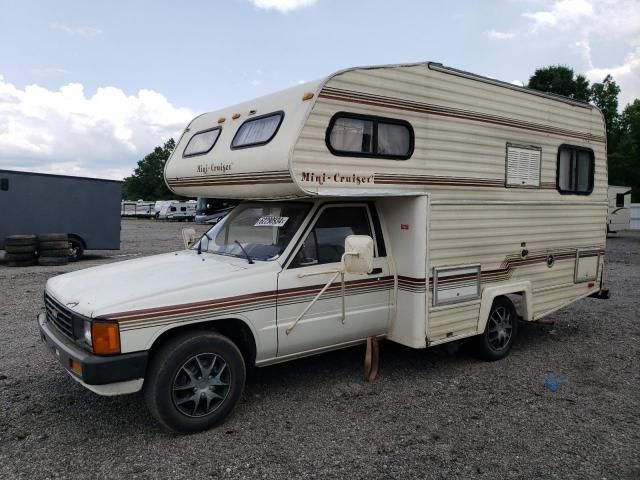 1985 Toyota Pickup Commercial / Camper RN55