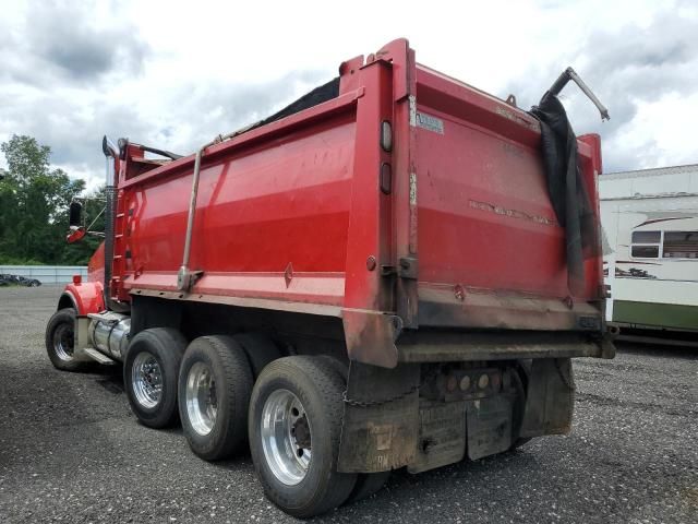 2016 Kenworth Construction T800