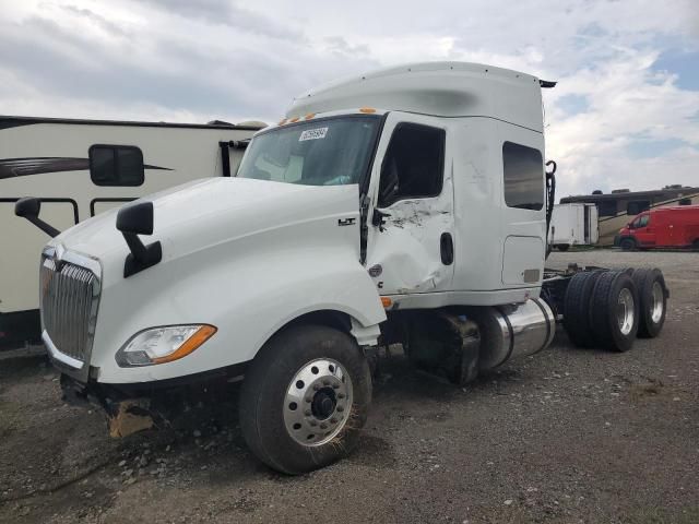 2019 International LT625