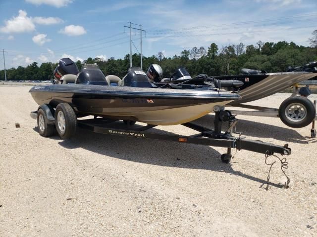 2004 Land Rover Bass Boat