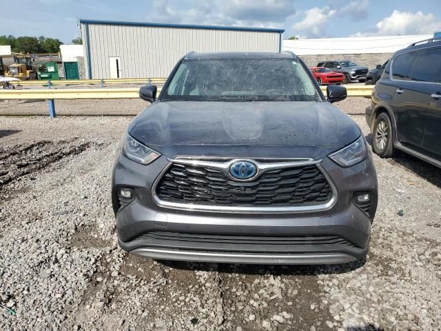 2021 Toyota Highlander Hybrid Platinum