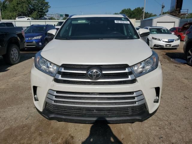 2017 Toyota Highlander SE