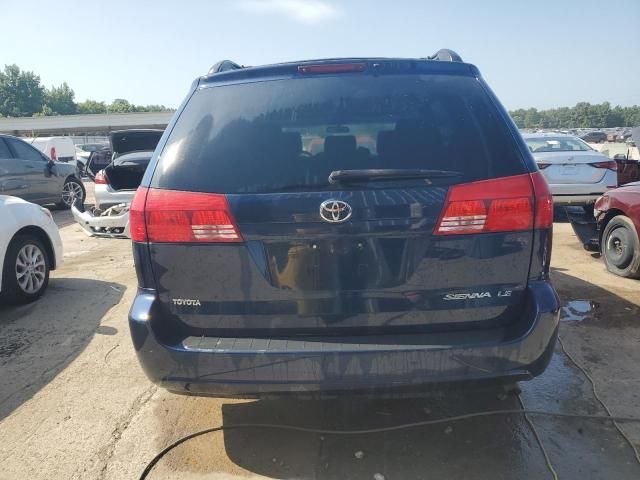 2004 Toyota Sienna CE