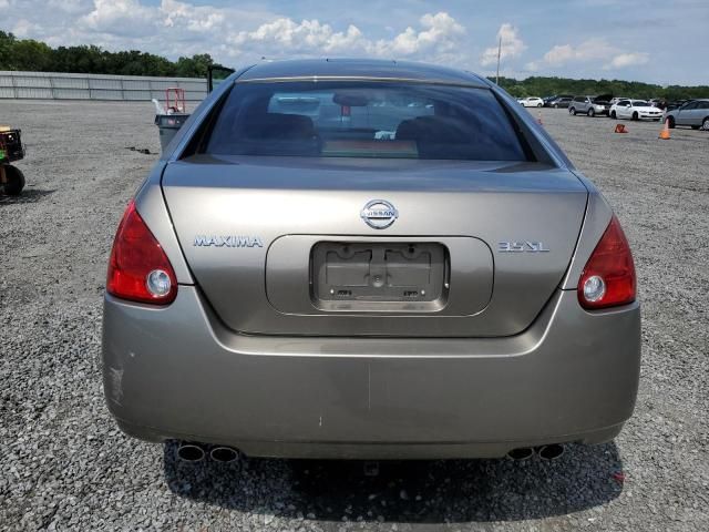 2004 Nissan Maxima SE