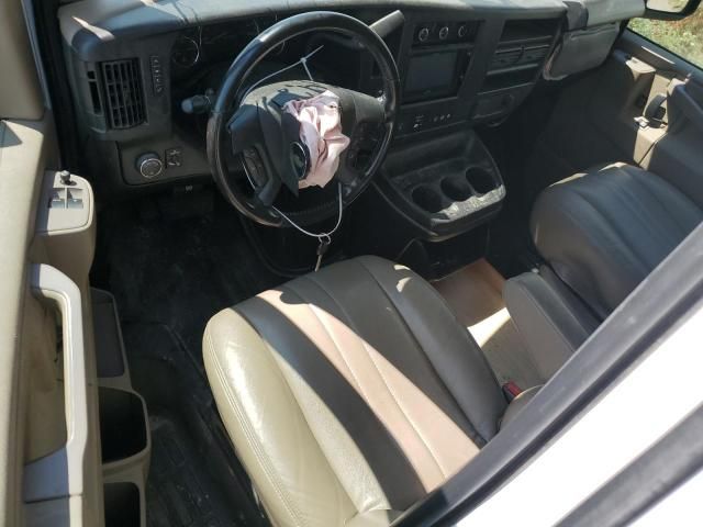 2022 Chevrolet Express G2500