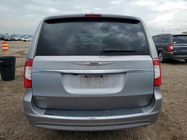 2014 Chrysler Town & Country Touring L