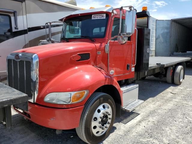 2017 Peterbilt 337