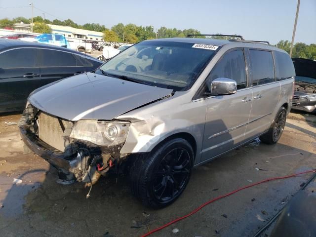 2014 Chrysler Town & Country Touring L