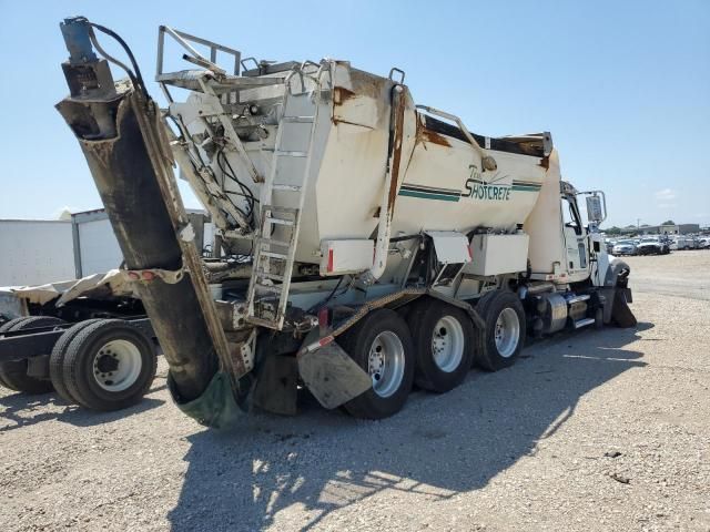 2016 Mack 700 GU700