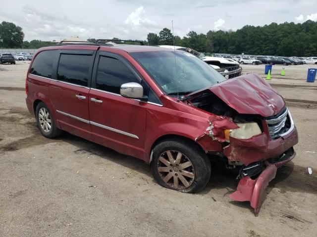 2011 Chrysler Town & Country Touring L