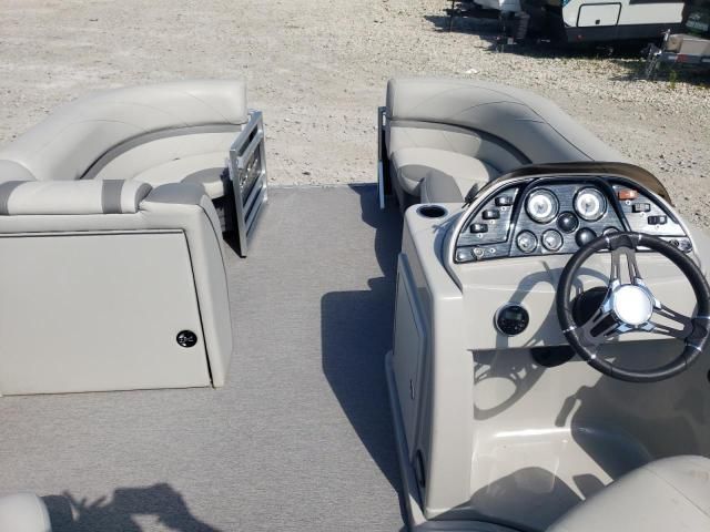 2018 Suncruiser Boat