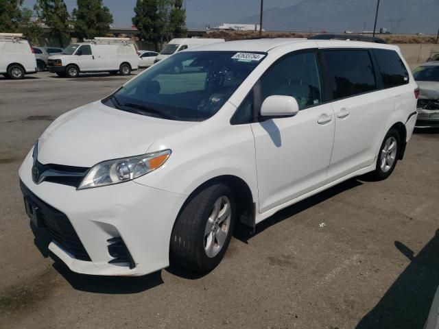 2020 Toyota Sienna LE