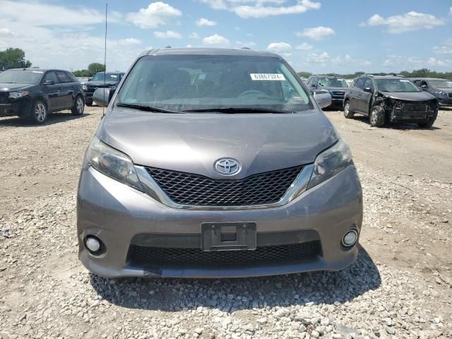 2011 Toyota Sienna Sport