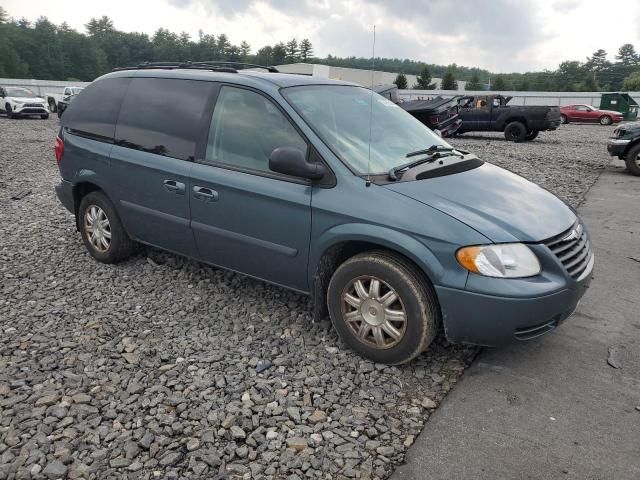 2005 Chrysler Town & Country