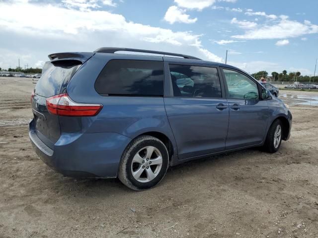 2015 Toyota Sienna LE