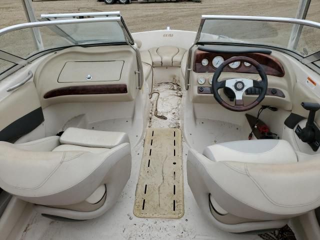 2004 Glastron Boat