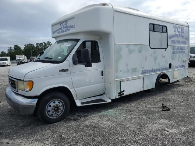 2003 Ford Econoline E450 Super Duty Cutaway Van