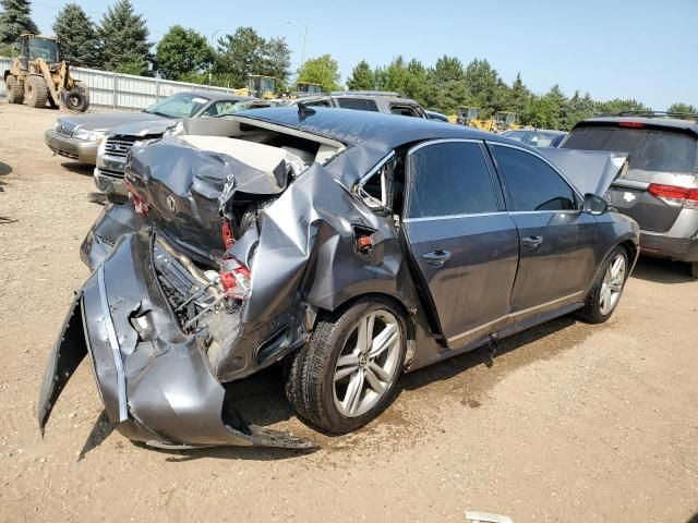 2012 Volkswagen Passat SEL