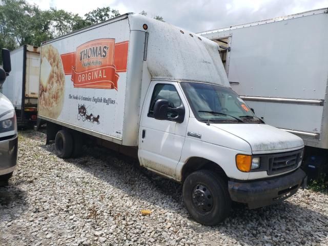 2007 Ford Econoline E450 Super Duty Cutaway Van