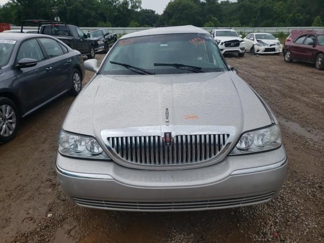 2009 Lincoln Town Car Signature Limited