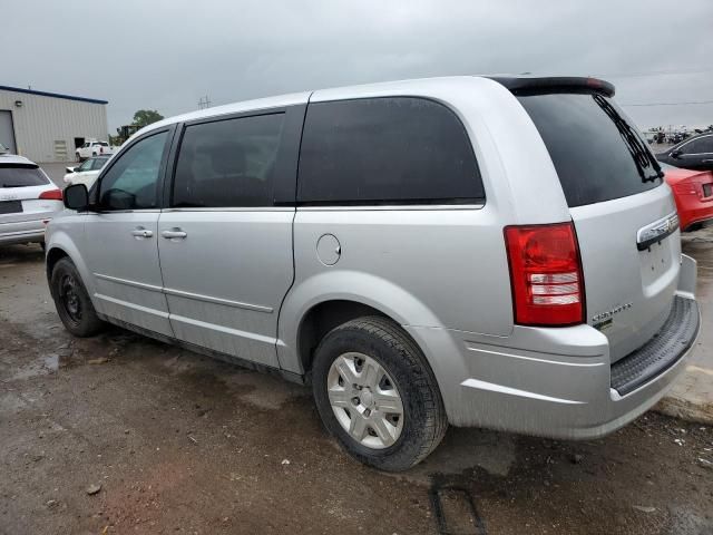 2010 Chrysler Town & Country LX