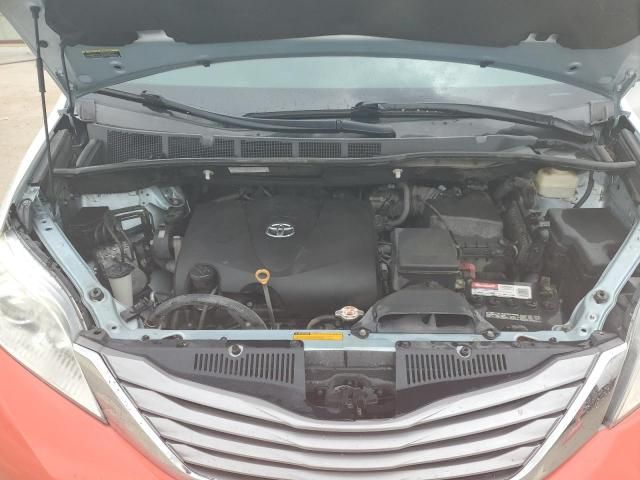 2017 Toyota Sienna XLE