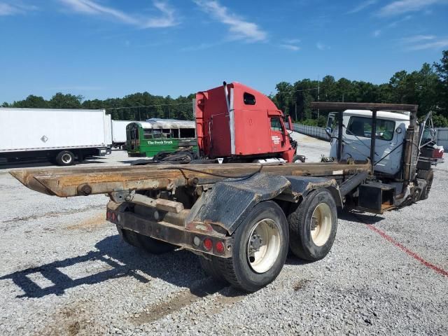 2003 Mack 600 RD600