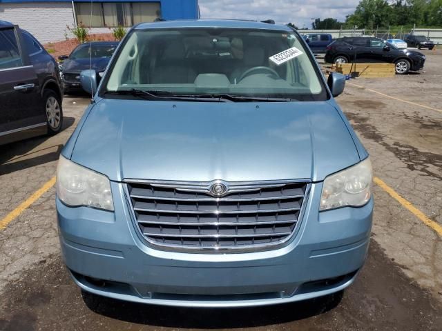 2009 Chrysler Town & Country Touring