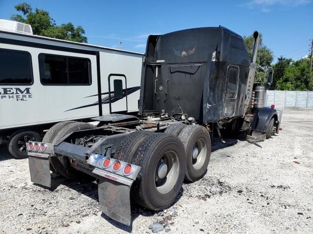 2007 Kenworth Construction W900