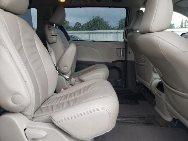 2014 Toyota Sienna XLE