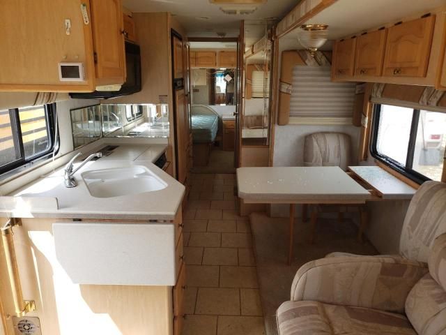 2003 Workhorse Custom Chassis Motorhome Chassis W22