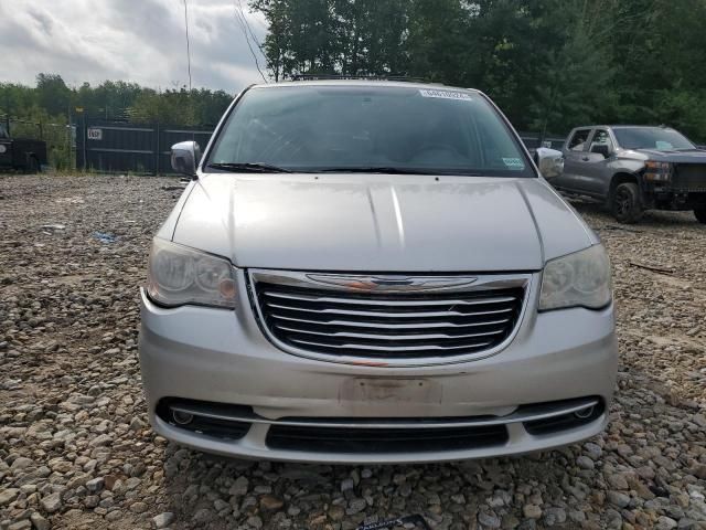 2012 Chrysler Town & Country Touring L