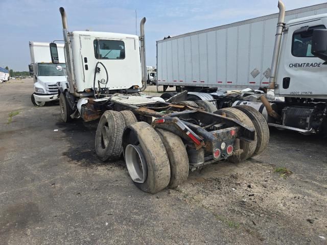 2016 Freightliner 122SD