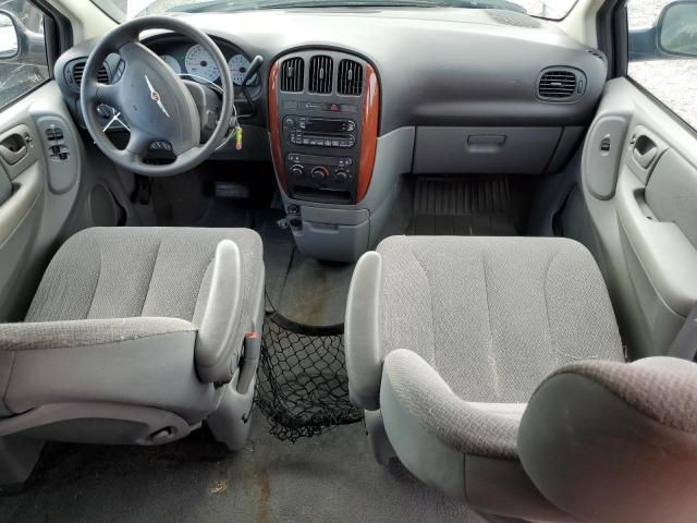 2006 Chrysler Town & Country