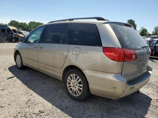 2008 Toyota Sienna XLE